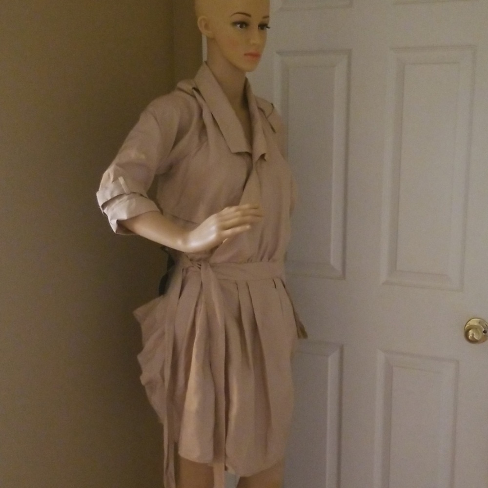 Dress - Picture 2 of 3